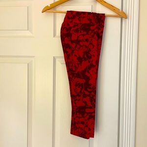 Red and Maroon flowered leggings size small